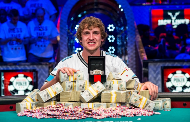 A Newbie Team CardsChat Player at WSOP 2014: His Story