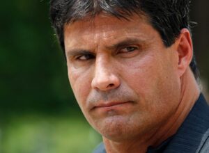 Jose Canseco loses a finger