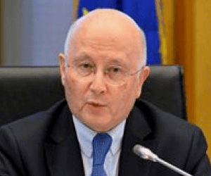 French Online Poker Market Still Plummeting Like Crazy