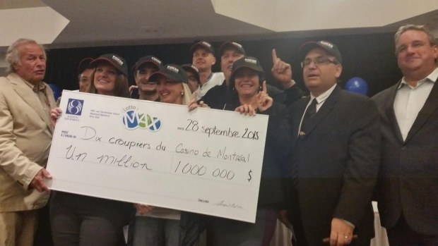 Canadian poker dealers win a million dollars (US$740K)