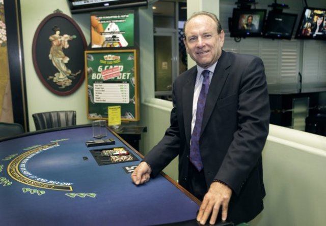 Departing California Gambling Control Commissioner Richard Schuetz Leaves Big Void for State’s Online Poker Efforts