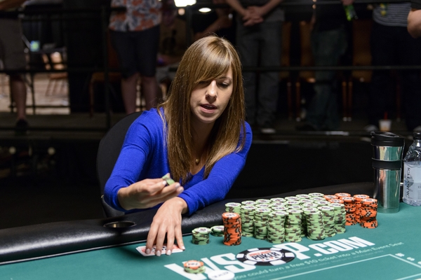 WSOP Day 30 Recap: Kristen Bicknell First Woman to Win 2016 Bracelet, Shaun Deeb Wins $1,500 Stud