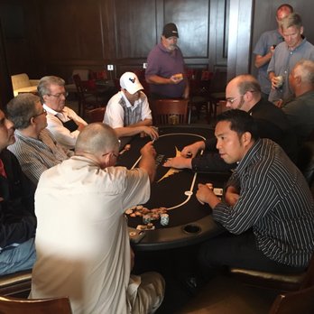Texas Private Poker Clubs, Rakeless and Boozeless, Push the Letter of the Law
