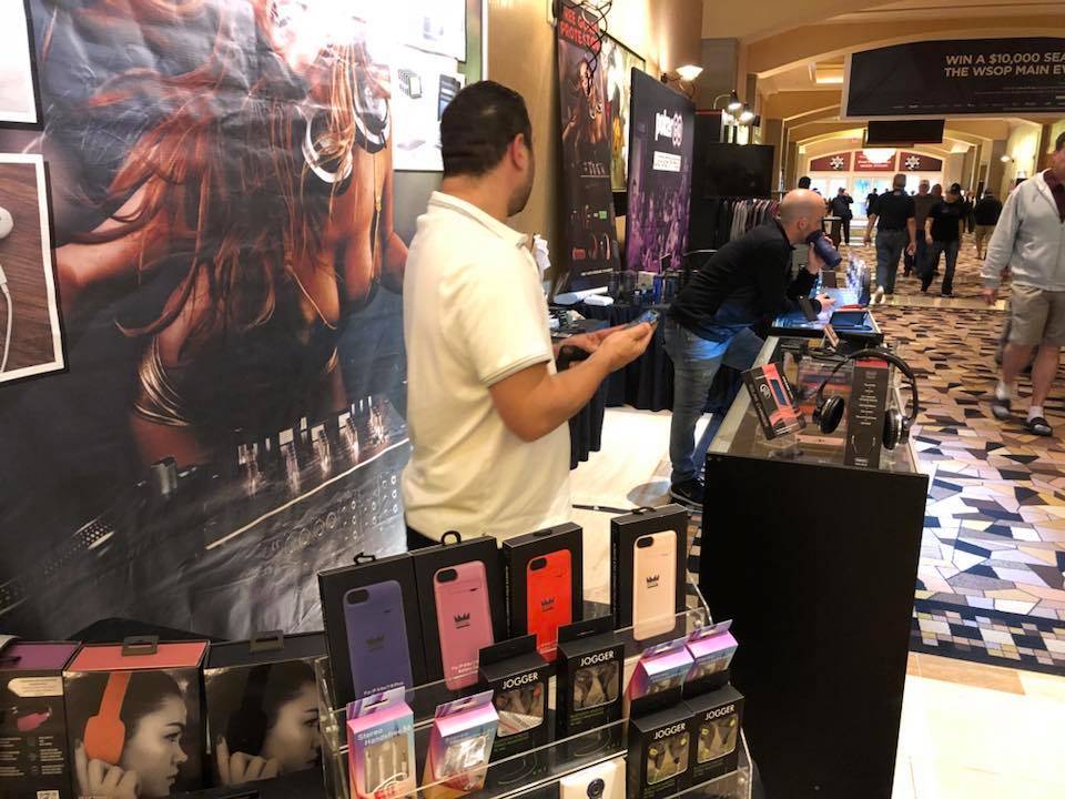 2018 WSOP Lowlights: Pushy Salespeople, Elio Fox Bracelet Ambivalence, Phil Hellmuth Poker Brattiness