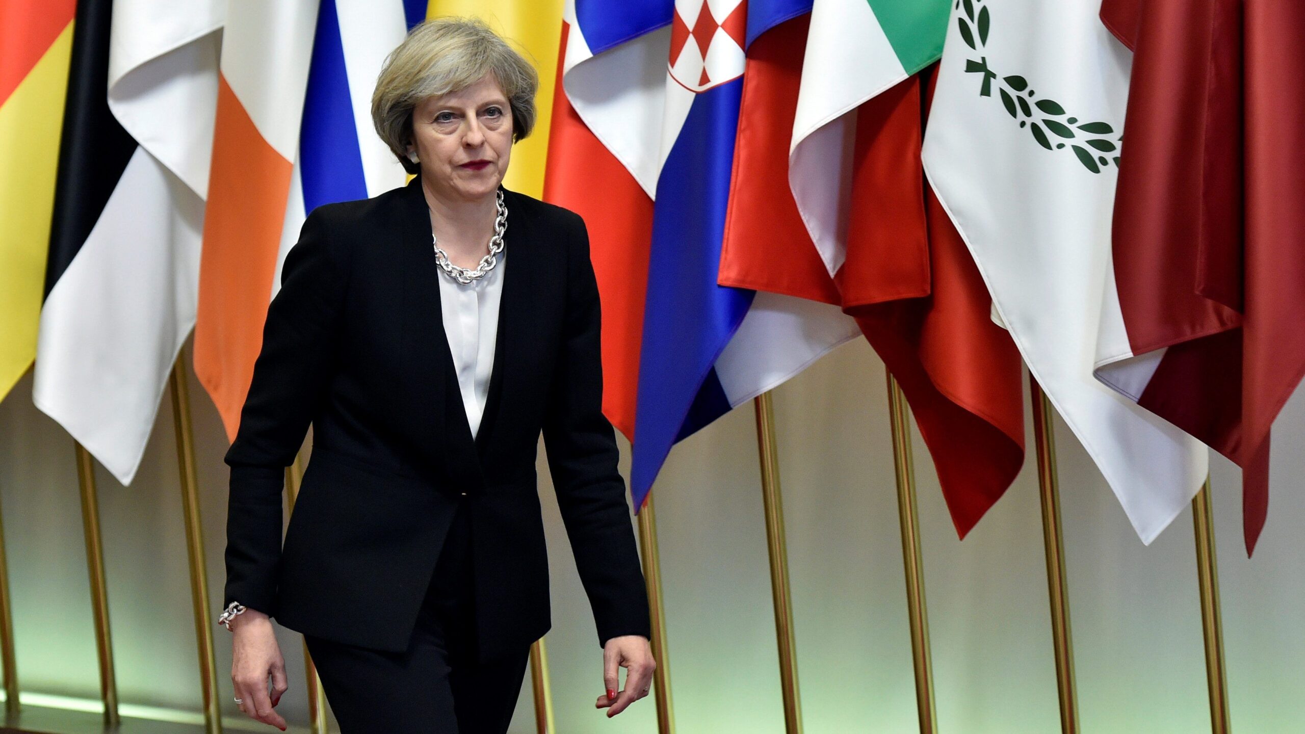 Theresa May Needs to Think Like a Poker Player in Brexit Talks, Says Pro