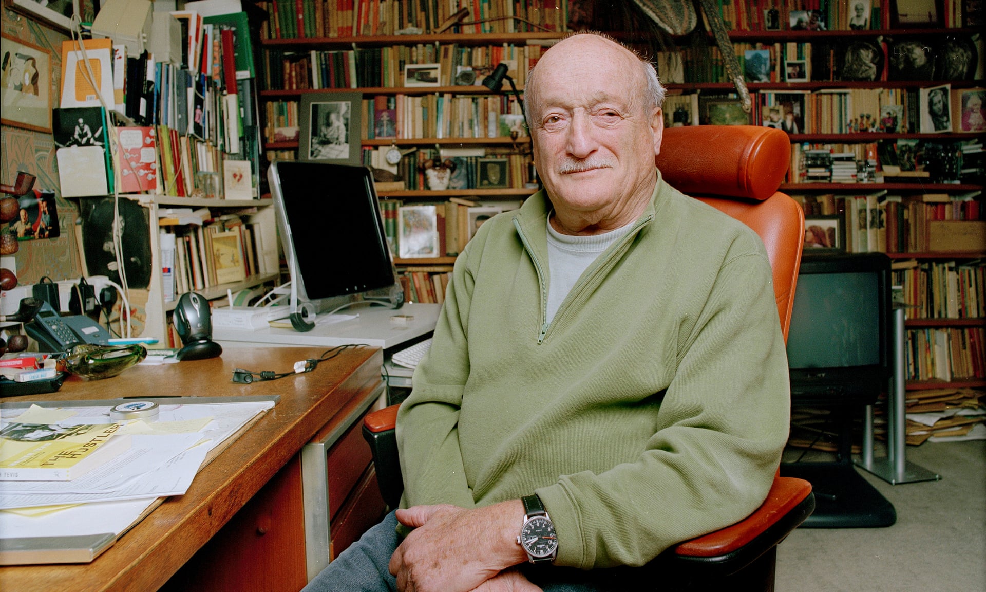 Al Alvarez, Author of ‘The Biggest Game in Town,’ Dies at Age 90