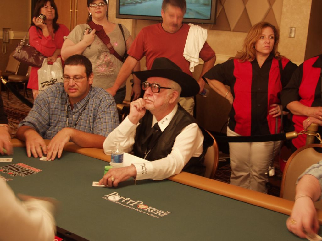 “Oklahoma” Johnny Hale, Advocate for Senior Poker, Dies at 92