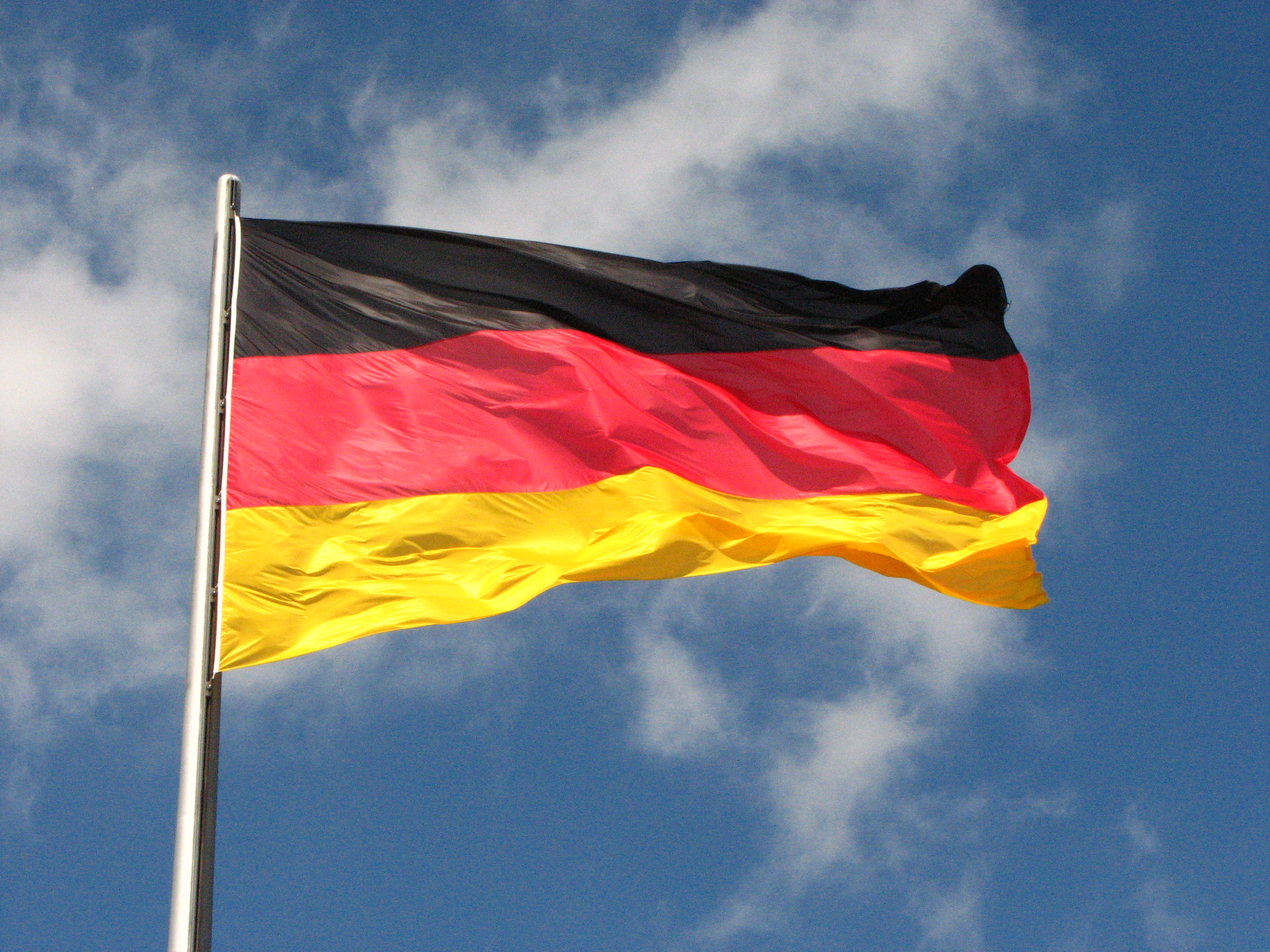 Germany’s Bundestag Approves Controversial 5.3% Online Poker Rollover Tax