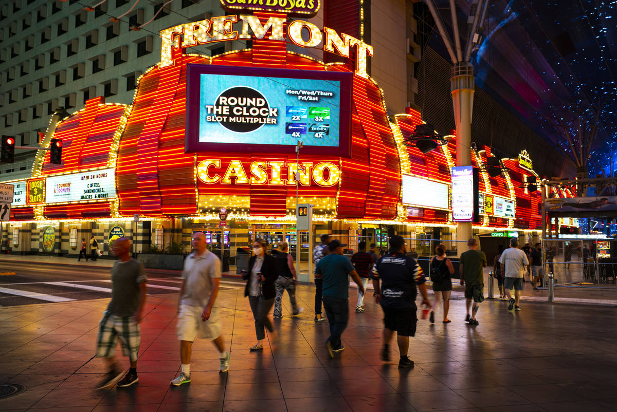 Should Las Vegas Casinos Close Again? Poll Reveals Social Media Opinion