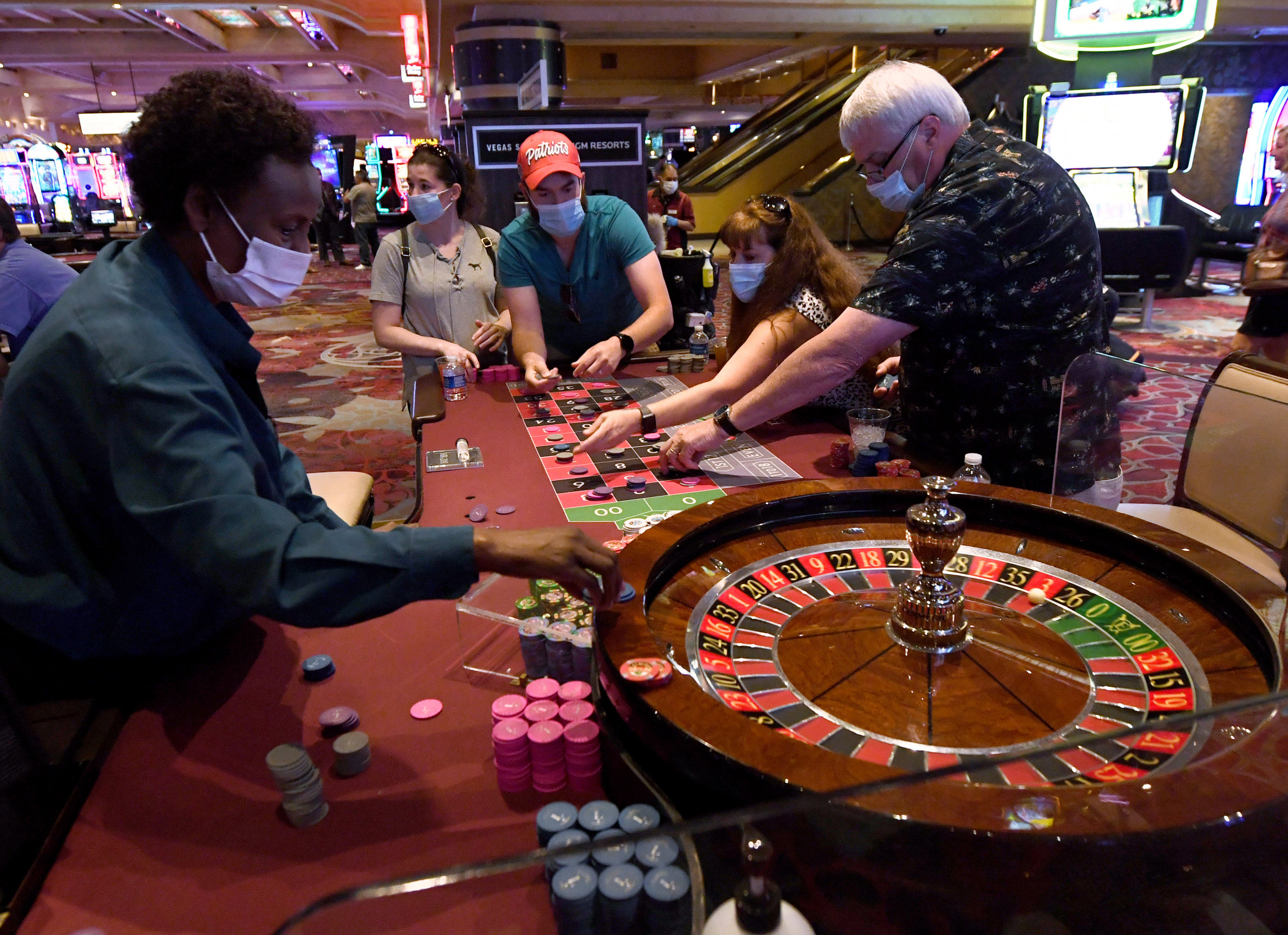 Face Masks to Become Mandatory in French Casinos