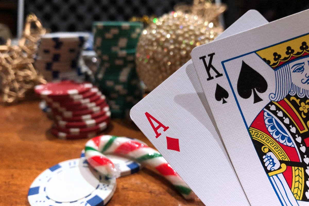 holiday gift ideas poker