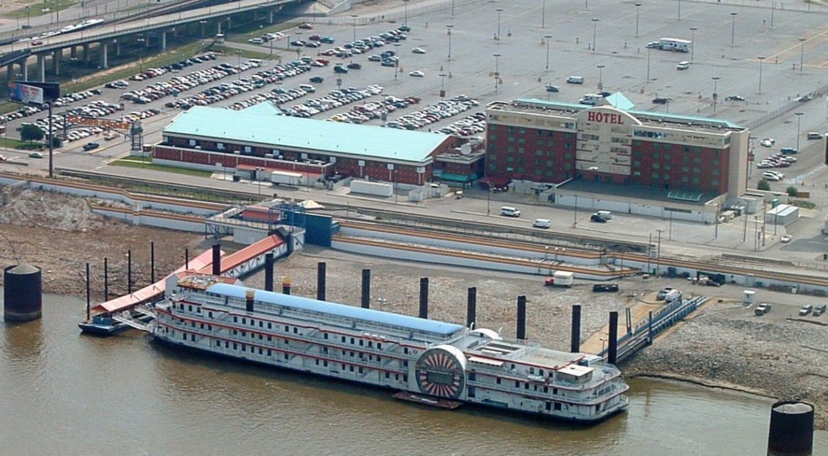 Casino Queen Riverboat