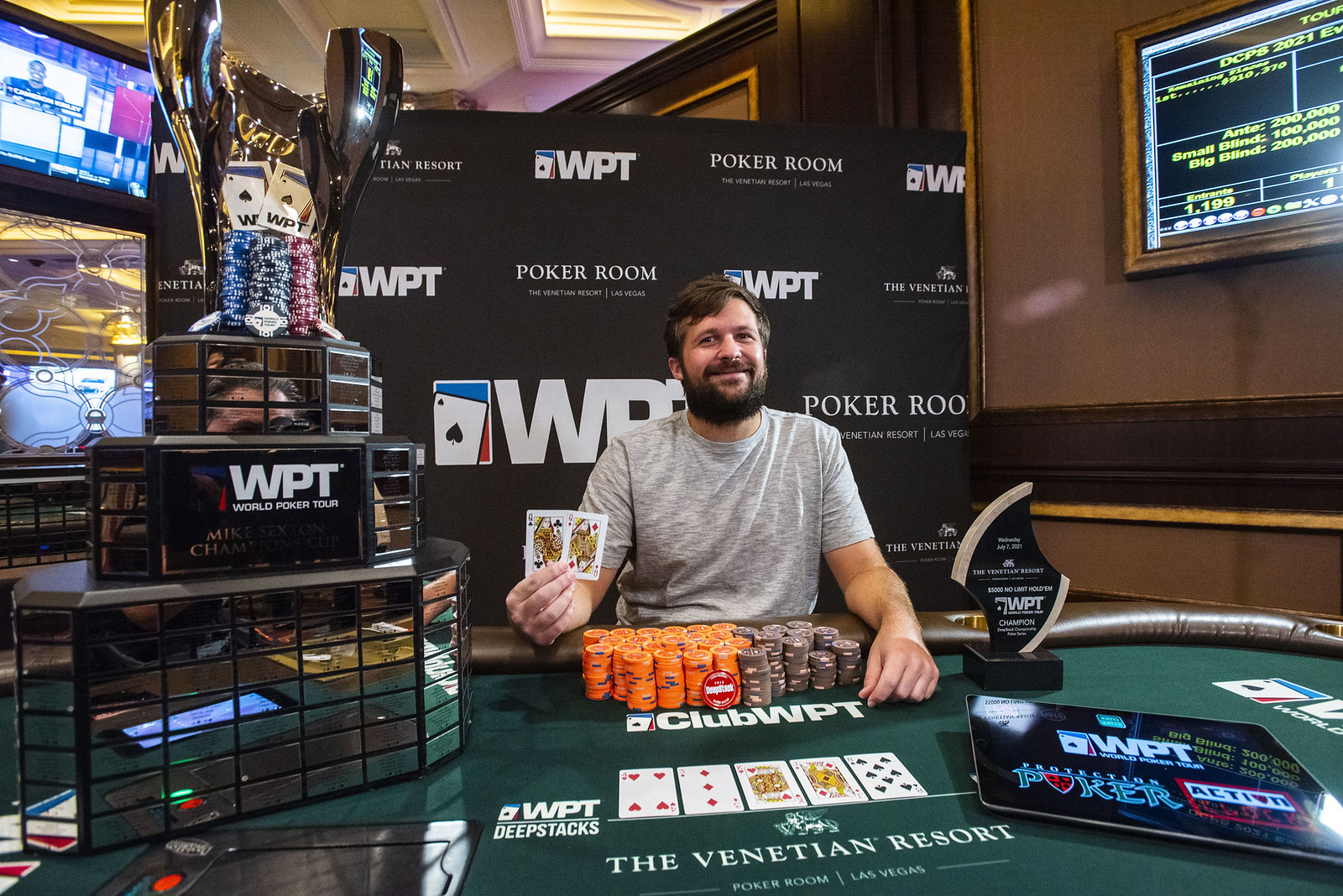 Chad Eveslage Outlasts Historic Final Table to Win WPT Venetian for $910K